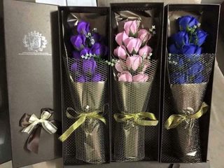 Hoa hồng sáp, Hoa Hồng Mạ Vàng 24K Trung Quốc tràn lan thị trường 14/02